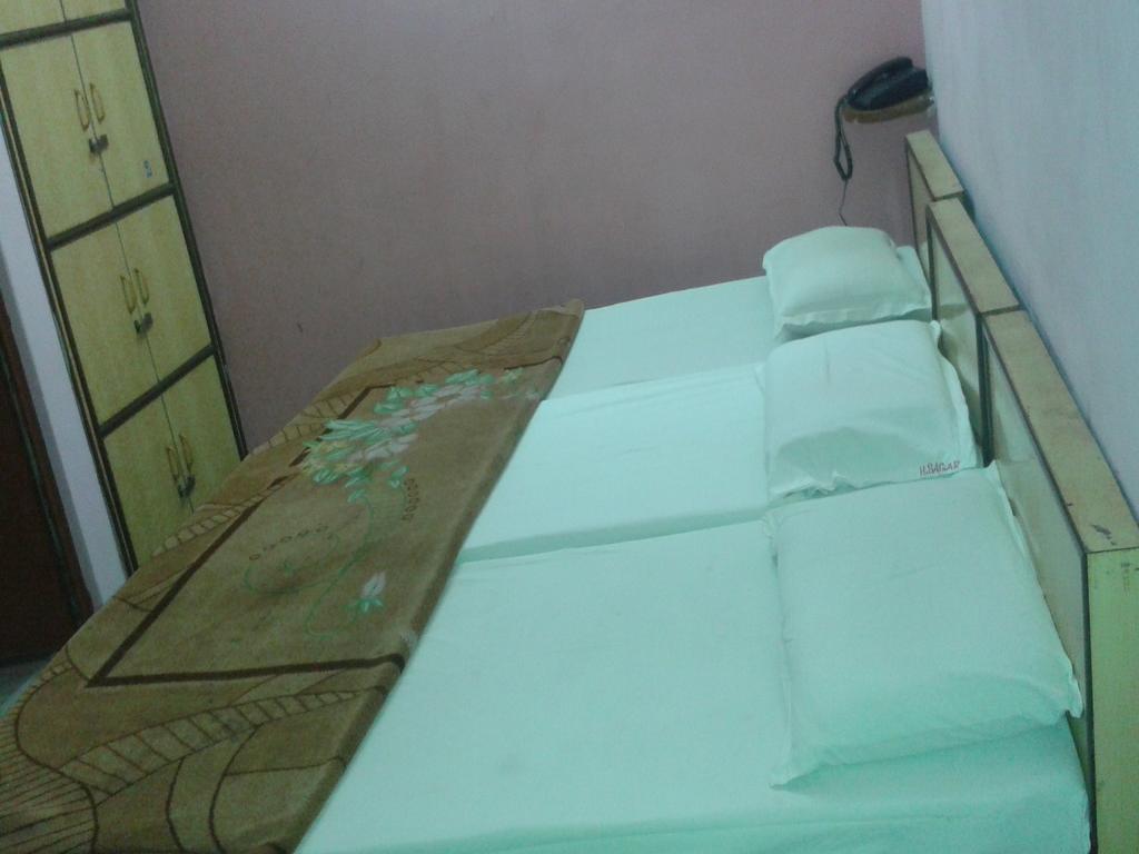 אגרה Hotel Sagar חדר תמונה
