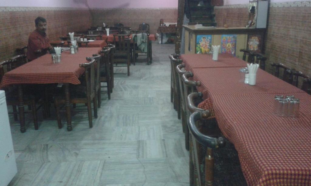 אגרה Hotel Sagar מראה חיצוני תמונה